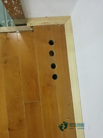 籃球場運(yùn)動木地板安裝1